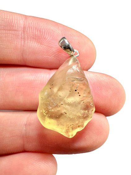 Stříbrný přívěsek z libyjského pouštního skla 3,1g