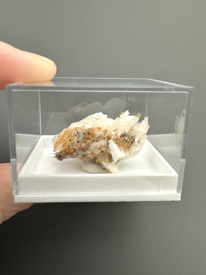 Vanadinite – Morocco