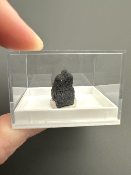 Indočínit – Maoming – Guangdong, Čína