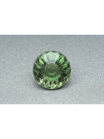 Faceted moldavite 11,5ct – TOP