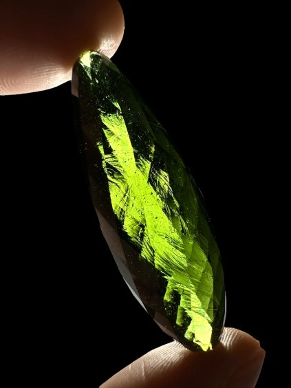 Faceted moldavite Vortex Drop – 187 facets
