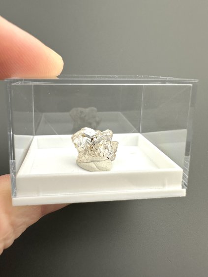 Hyalit – Valeč, ČR