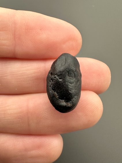 Australite "button" 1,4g – Kalgoorlie, Western Australia