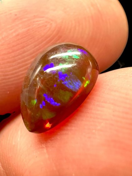 Edelopal – Cabochon – Welo, Äthiopien