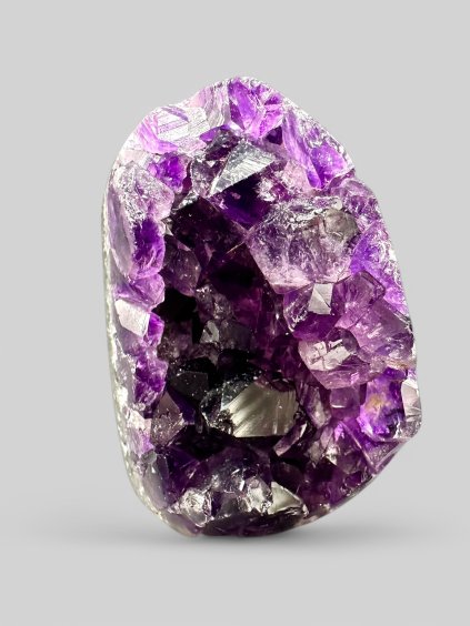 Amethyst geode (polished) – Uruguay