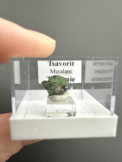 Tsavorite – Meralani, Tanzania