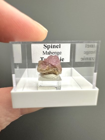 Spinel – Mahenge, Tanzania