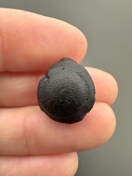 Australite "button" 1,8g – Kalgoorlie, Western Australia