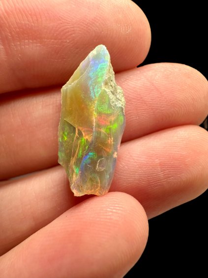 Precious opal – Welo, Ethiopia