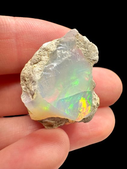 Precious opal – Welo, Ethiopia