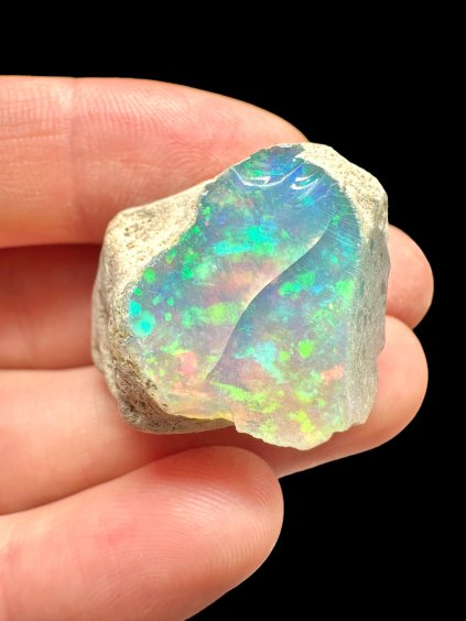 Precious opal – Welo, Ethiopia