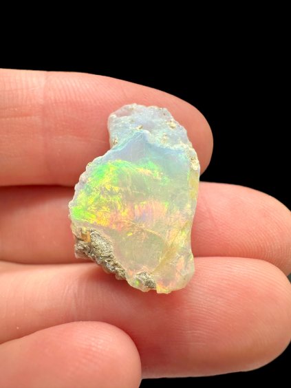 Precious opal – Welo, Ethiopia