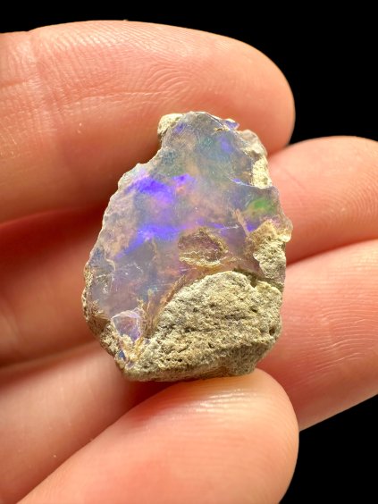 Precious opal 13,5ct – Welo, Ethiopia