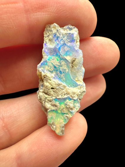 Precious opal – Welo, Ethiopia