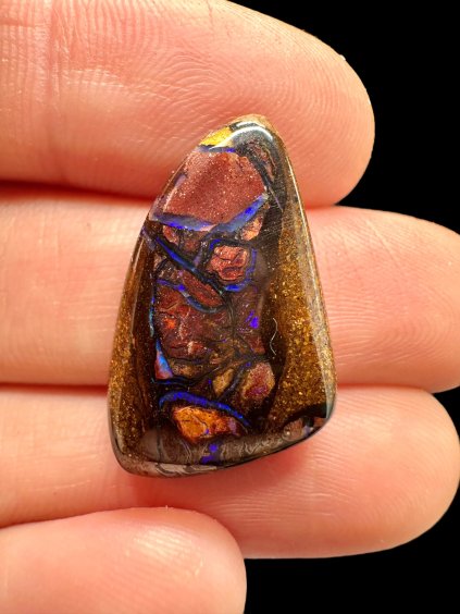 Boulder opál – Kabošon – Koroit, Queensland, Austrálie
