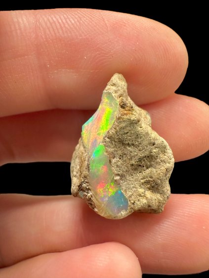 Precious opal – Welo, Ethiopia