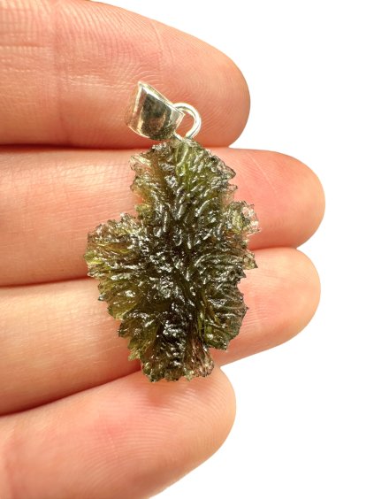 Stříbrný vltavínový přívěsek 2,6g