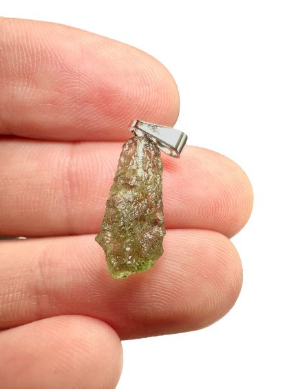 Vltavínový přívěsek