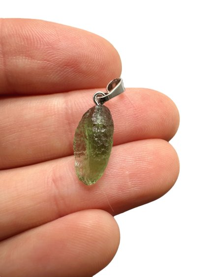 Vltavínový přívěsek