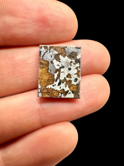 Meteorit Hassi el Biod 002 – 2,2g – Alžírsko