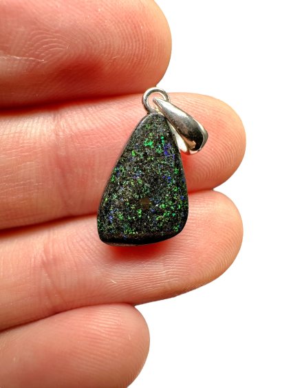 Silver pendant from Australian opal