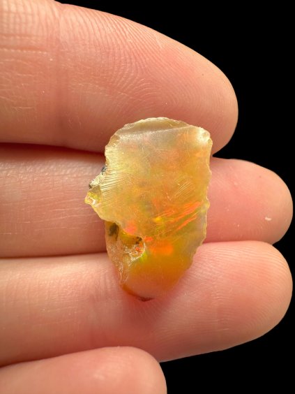 Precious opal 5,5ct – Welo, Ethiopia