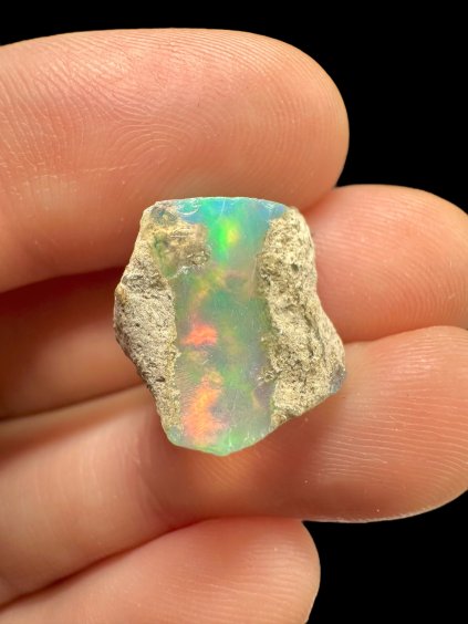 Precious opal – Welo, Ethiopia