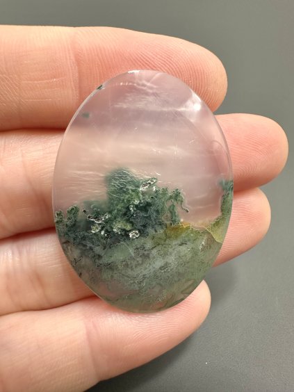 Mechový achát kabošon – Západní Jáva, Indonésie