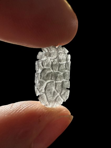 Carpathian obsidian 0,8g (Hedgehog) – Slovakia