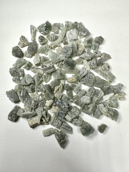 Moldavite shards – 40,6g