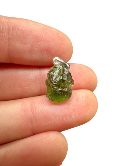 Stříbrný vltavínový přívěsek 1,2g
