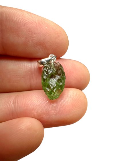 Stříbrný vltavínový přívěsek 1g