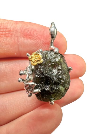 Silber Moldavit Anhänger mit vergoldeten Elementen 7,1g