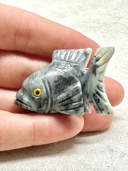 Tierchen aus Speckstein – Fischchen