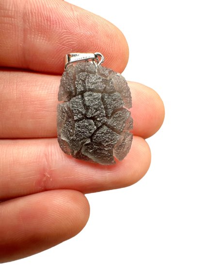 Pendant made from carpathian obsidian 2,5g