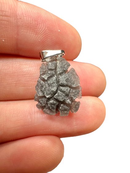 Pendant made from carpathian obsidian 1,5g