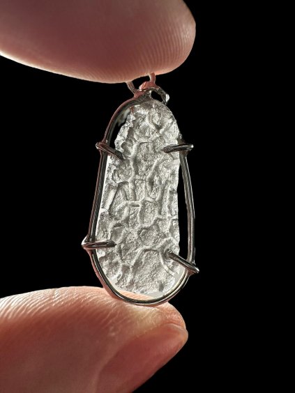 Silver pendant made from carpathian obsidian 2g