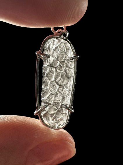 Silver pendant made from carpathian obsidian 2,1g