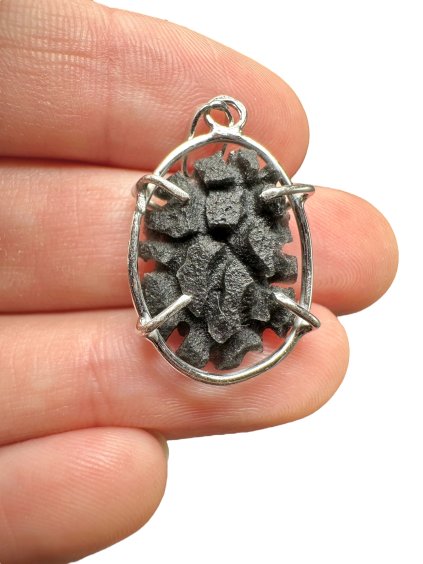 Silver pendant made from carpathian obsidian 2,2g