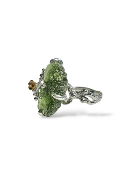 Silver moldavite ring with gold-plated elements 6,2g