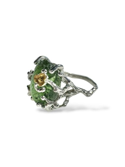 Silver moldavite ring with gold-plated elements 5,9g