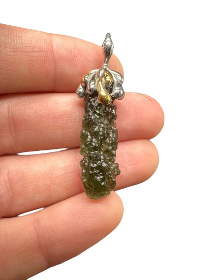 Silver moldavite pendant with gold-plated elements 5,6g