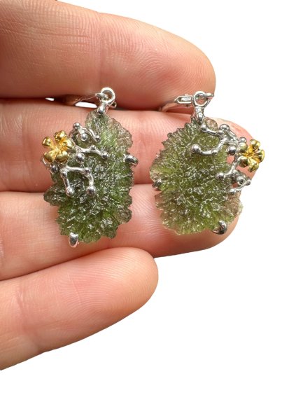 Silver moldavite earrings with gold-plated elements 7,9g