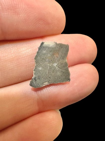 Mondmeteorit Adrar 013 – 0,7g – Libyen