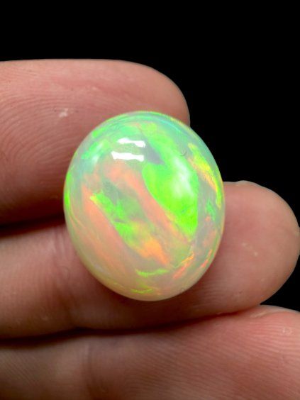 Edelopal – Cabochon 11,9ct – Welo, Äthiopien