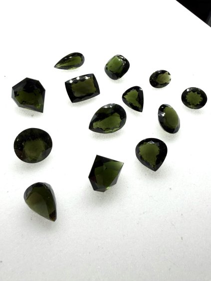Facettierte Moldavite – 189ct