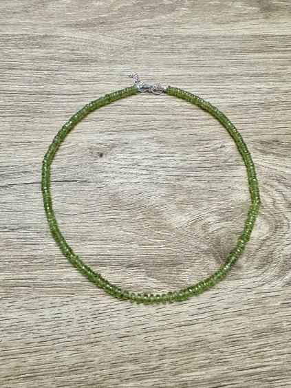 Peridote necklace 45 cm