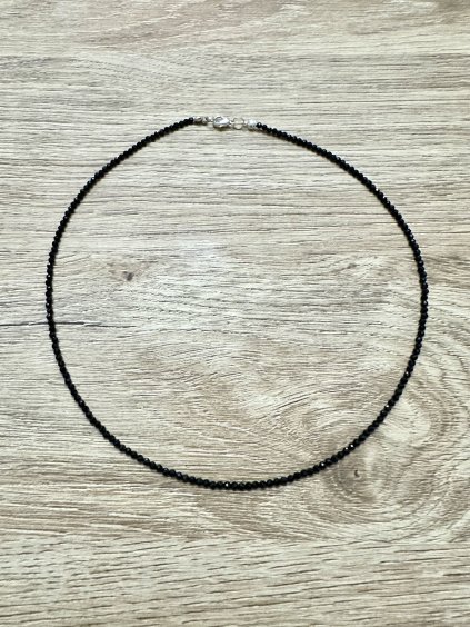 Halskette aus schwarzem Spinell 45 cm (2,5mm)