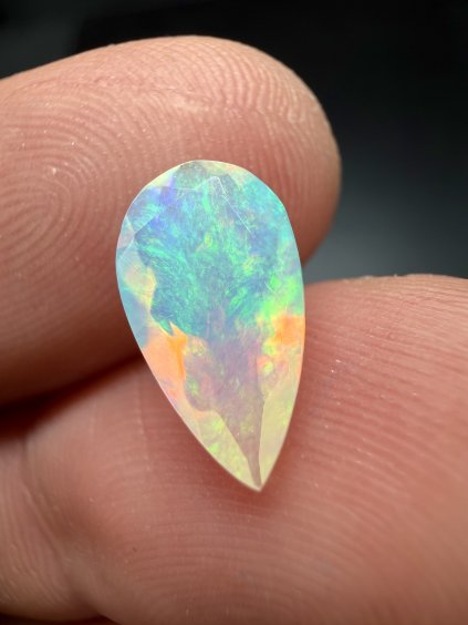 Broušený drahý opál 1,4ct – Welo, Etiopie