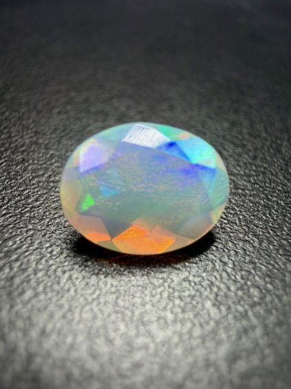 Geschliffener Edelopal – Welo, Äthiopien